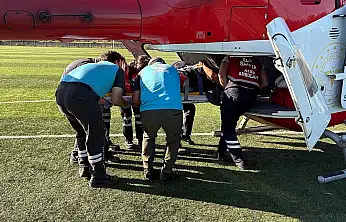 Yamaç paraşütü kayalıklara çarptı: 1'i çocuk 2 kişi yaralandı