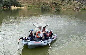 Çocuğunu kurtarmak için Kızılırmak'a giren babanın cansız bedeni bulundu