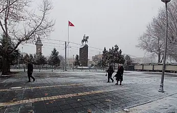 Cumhuriyet Meydanı'nda kafeler yıkıldı: Kafelerin yerine ne yapılacak?