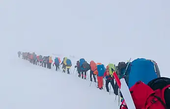 Erciyes'te zorlu tırmanış: 120 dağcı 3 bin 600 metrede geri döndü