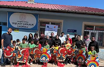 Genç Anda sahaya indi, Yeşilköy Çağlalık İlkokulu öğrencilerinin yüzü güldü