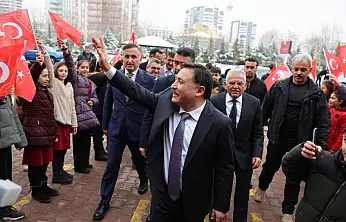 Kayseri'de öğrenciler karne heyecanı yaşadı