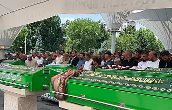 Kayseri'deki kazada hayatını kaybeden genç kadın son yolculuğuna uğurlandı