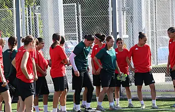 Kayseri Kadın FK ilk antrenmanını yaptı