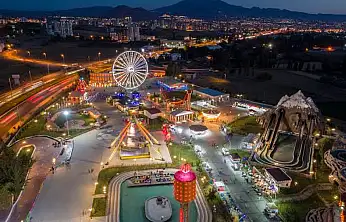 Kayseri'nin eğlence merkezi Mazakaland yaz sezonunda dolup taşıyor