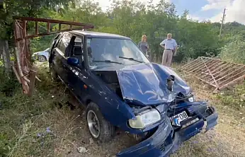 Kaza yapan sürücü aracını bırakıp uyumaya gitti