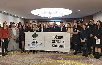 LÖSEV'den iyileşmiş gençlere 'Yeni Yıla Merhaba' buluşması