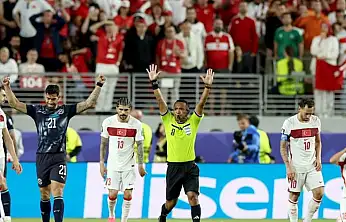 Milli futbolcular gözyaşlarını tutamadı