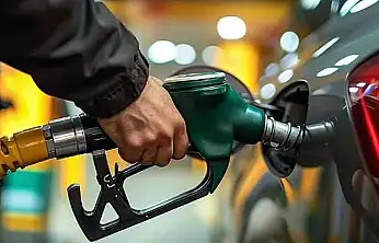 Motorine indirim geliyor! Tabela bu gece değişiyor