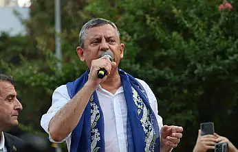 Özgür Özel'den yeni parti sinyali: Sizi hiç üzmeden yeni bir yol açacağız