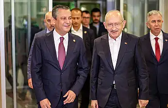 Özgür Özel ve 91 milletvekili istifa etti! CHP artık ana muhalefet partisi değil