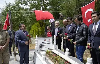 Şehit öğretmen Necmettin Yılmaz, şehadetinin 9. yılında kabri başında anıldı