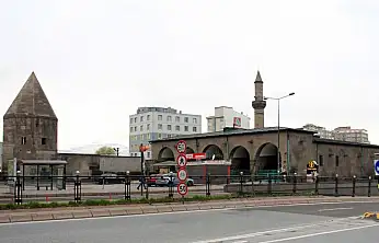 Selçuklu'nun gizemi Kayseri'de: Han Camii Han mı, Cami mi