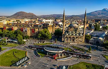 Taşın hafızası: Kayseri her köşesinde tarihi yaşatıyor