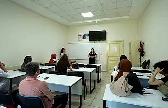 Ücretsiz İngilizce ve Almanca Konuşma Kulübü açıldı