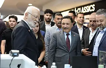 Vali Çiçek'ten Kumsmall'a övgü