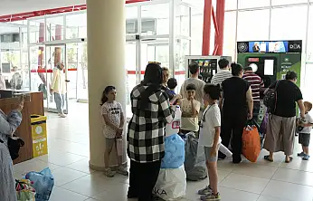 Vatandaştan 1 lira veren 'sıfır atık' makinelerine yoğun ilgi