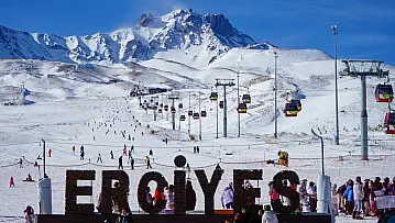 Kışın kayak, yazın manzara: Erciyes yıl boyu ziyaretçi çekiyor