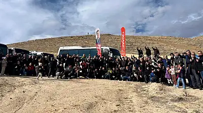 Saadet Partisi İl Başkanlığı fidanları toprakla buluşturdu