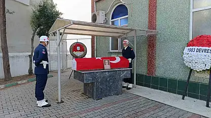 Emekli Binbaşı Özcan Yıldız'a askeri törenle veda