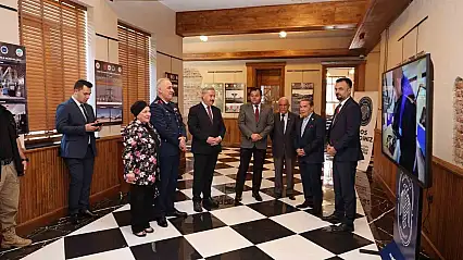 Kayseri'de 2. Hava Bakım Fabrika Müdürlüğü 100. Yıl Resim Sergisi açıldı