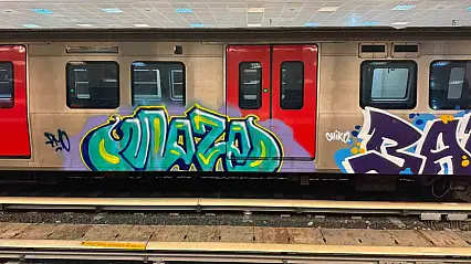 Ankara'da iki şahıs metro vagonlarına grafiti yaptı: O anlar güvenlik kamerasına yansıdı