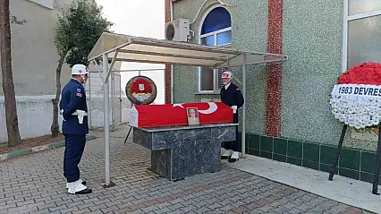 Emekli Binbaşı Özcan Yıldız'a askeri törenle veda