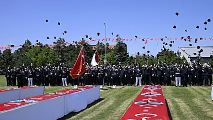 Kayseri'de 411 polis adayı mezun oldu