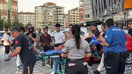 Kayseri'de AVM önünde bıçaklı kavga: 1 yaralı