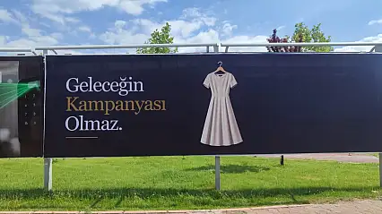 Kayseri'de gizemli billboard merak uyandırdı