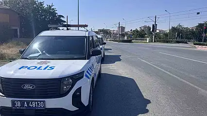 Ticari aracın çarptığı elektrikli bisiklet sürücüsü ağır yaralandı