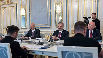 Bakan Fidan, Ukrayna Devlet Başkanı Zelenskiy ile bir araya geldi
