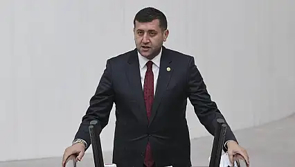 MHP'li Ersoy, kokpit ve kabin ekiplerinin yeşil pasaport talebini TBMM gündemine taşıdı