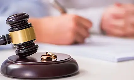 Maaşını evine harcamayan adama kötü haber