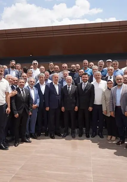 AK Parti Kayseri Teşkilatı, görevdeki 500. gününü istişare toplantısıyla taçlandırdı