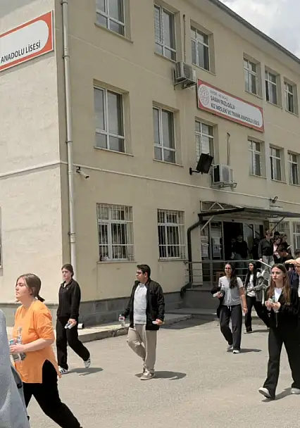 Milletvekili Çopuroğlu, TYT'ye giren adayları yalnız bırakmadı