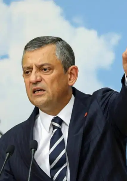 Özgür Özel kurultay talebiyle mahkemeye başvuracak