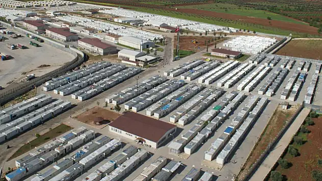 10 ildeki 21 konteyner ve çadır kentlerde 235 bin 970 Suriyeli bulunuyor