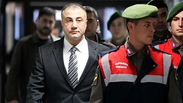 11 yıla kadar hapsi istenen Sedat Peker beraat etti