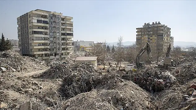 123 kişinin öldüğü Ebrar Sitesi davasında müteahhide 17 yıl hapis cezası
