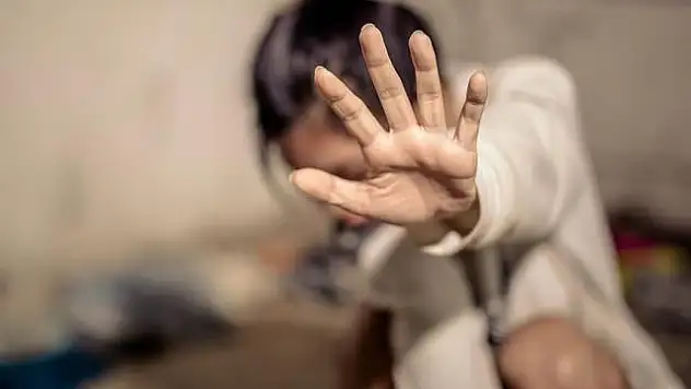 15 YAŞINDAKİ KIZA CİNSEL İSTİSMARDA BULUNAN ŞAHSIN CEZASI BELLİ OLDU