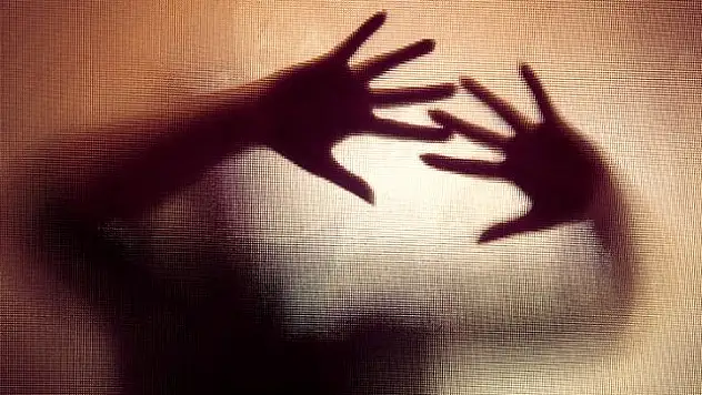 17 YAŞINDAKİ GENCE CİNSEL İSTİSMARDA BULUNUP:'SANA KORONA VİRÜS BULAŞTIRDIM' DEDİ