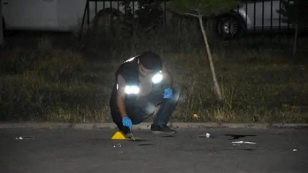 27 yaşındaki genç, 7'nci kattaki balkondan atlayarak intihar etti