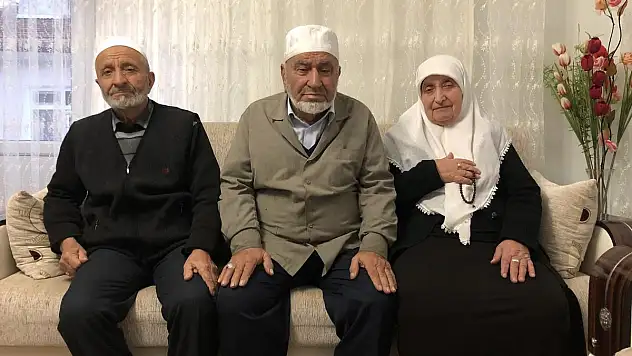 350 YILLIK KUR'AN, CUMHURBAŞKANI ERDOĞAN'A EMANET