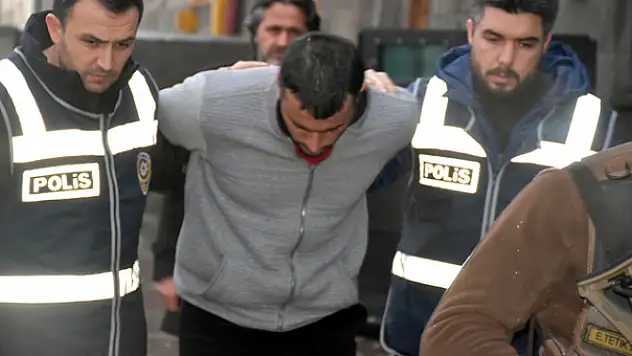 4 Ay Arayla Aynı Yol Üzerinde 2 Cinayet İşledi, Yılbaşı Eğlencesinde Yakalandı