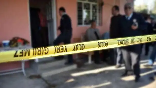 50 YAŞINDAKİ ADAM EVİNDE ÖLÜ BULUNDU