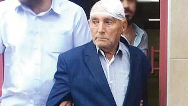 71 yaşındaki eşini yastığın altındaki bıçak ile öldürmüş