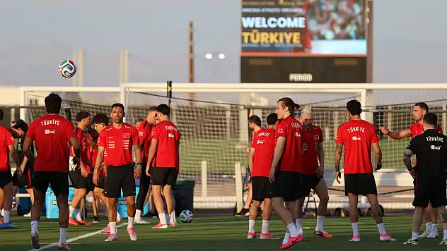 A Milli Futbol Takımı, Paraguay maçı hazırlıklarına başladı