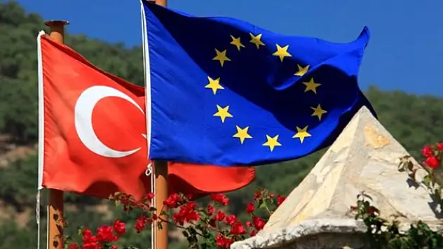 AB, TÜRKİYE'YE YAPILAN MALİ YARDIMLARDA 85 MİLYON EURO KESİNTİYE GİTTİ