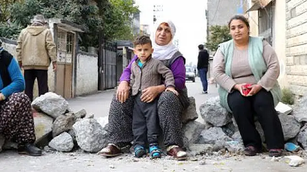 ACI HABERLERİN ARDI SIRA GELDİĞİ 'ÖLÜM SOKAĞI' İÇİN AİLELER HAREKETE GEÇTİ